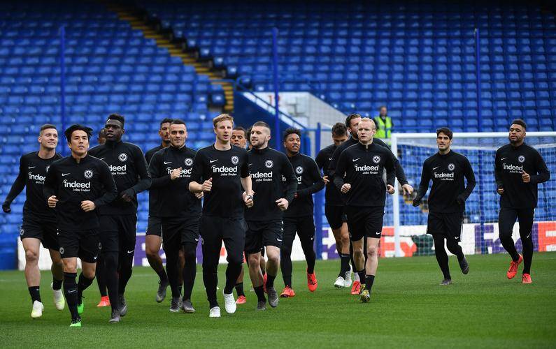 欧冠生死局！法兰克福主场死磕抢分，利物浦携红军火力破德甲防线