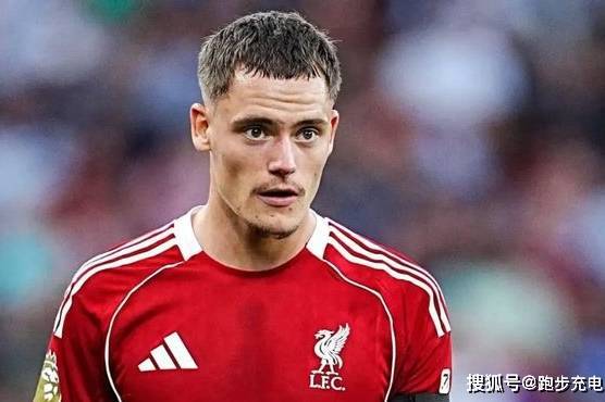 1 亿先生坐穿板凳！斯洛特陷用人争议：维尔茨该首发吗？