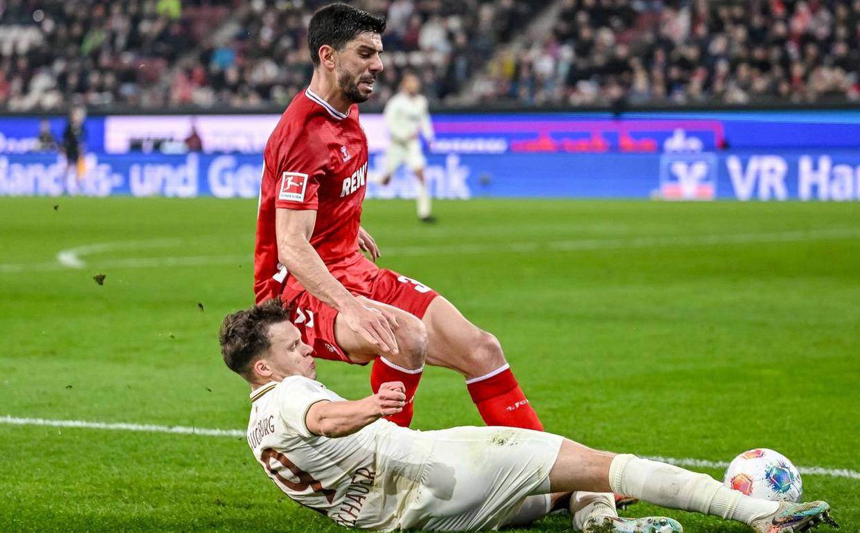 德甲最新积分榜更新：科隆0-2不敌奥格斯堡，形势愈发紧张