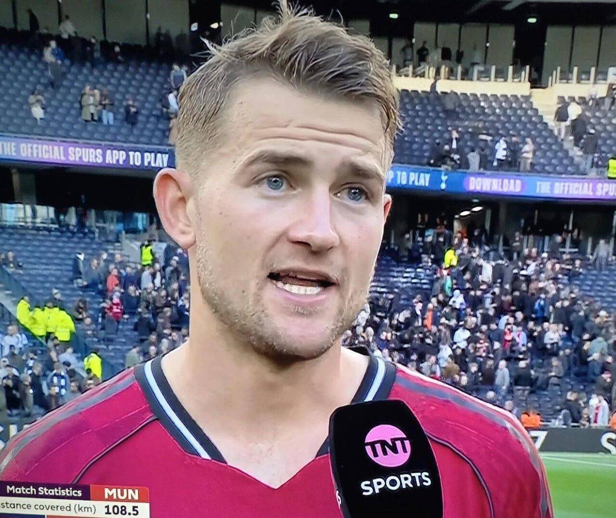 德里赫特本赛季恐提前报销！曼联续约马奎尔成定局，越来越可能再买中卫